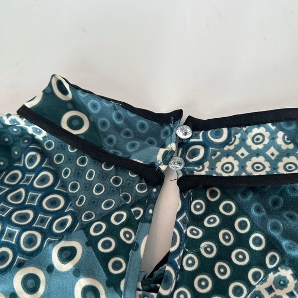 NWOT Lipslide Teal/White/Black Tie Front - Picture 9 of 10